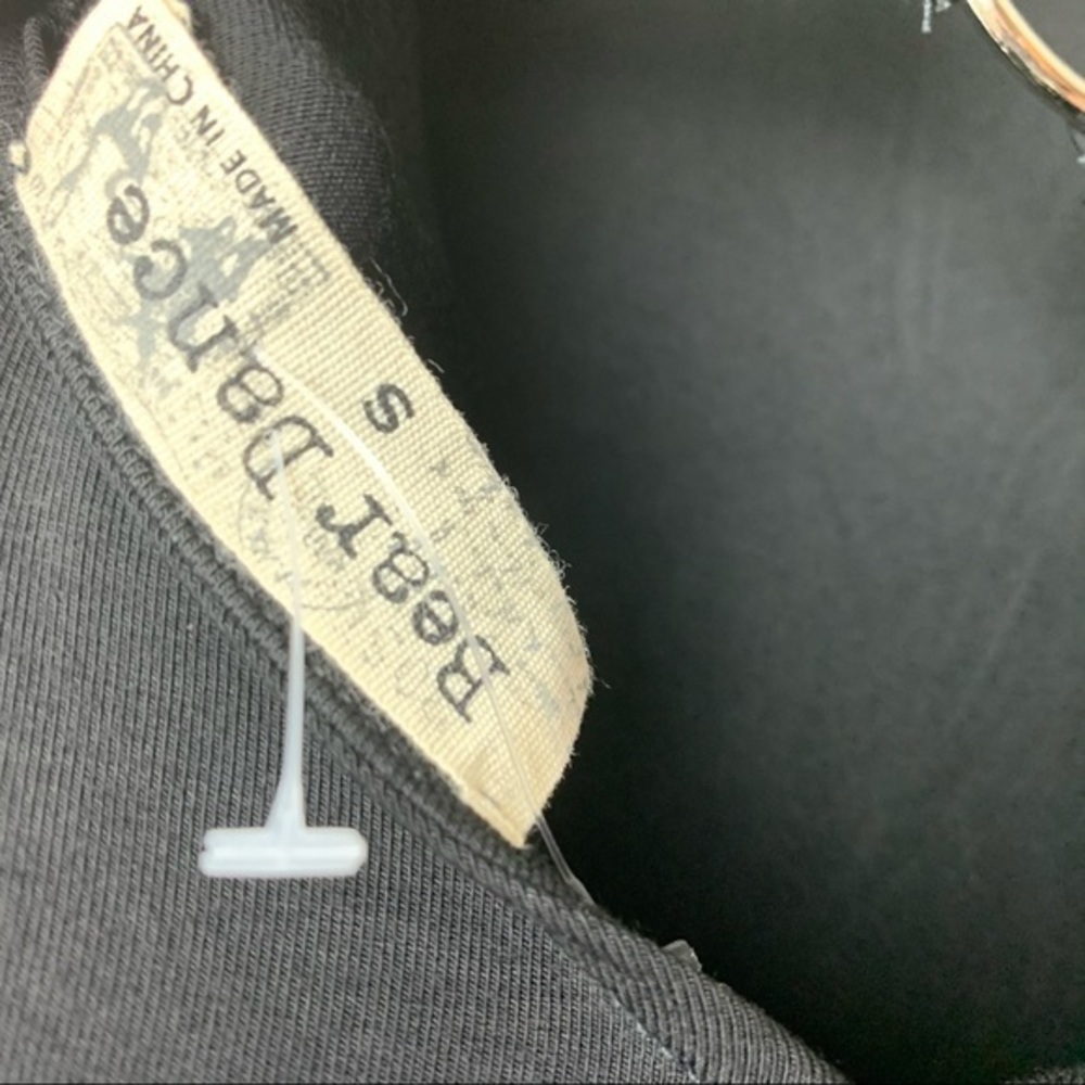 Black blouse with circle cross cross back cut out - Picture 4 of 5